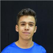 Estudiante de inglés con certificado B2 (y cursando C2) que busca impartir clases durante las vacaciones de verano.